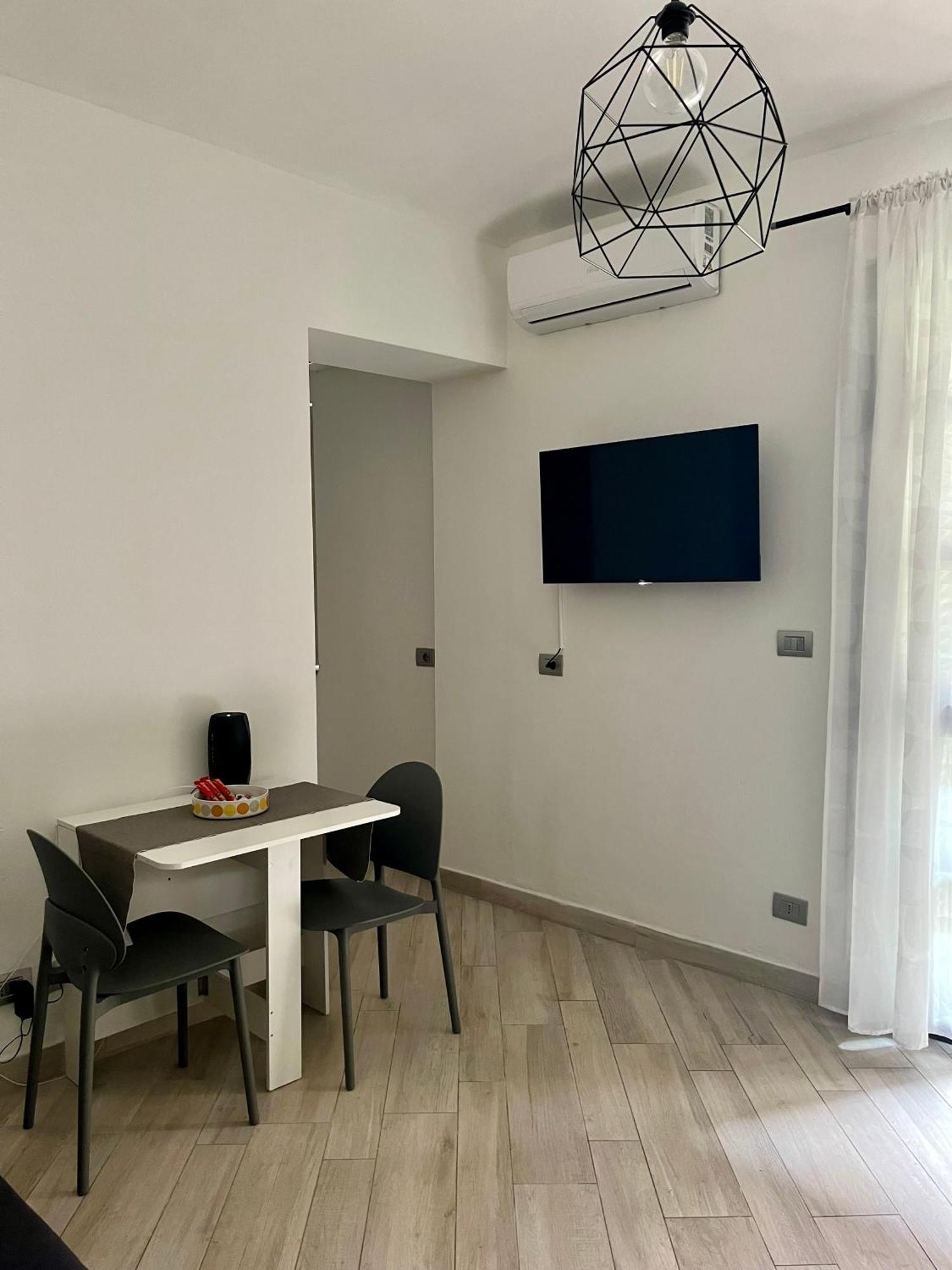 Apartmán Casa Vale Parco Del Valentino Turín Exteriér fotografie